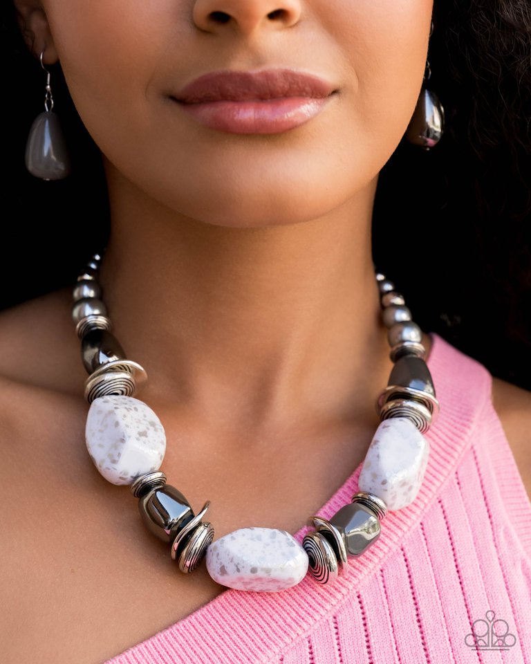In Good Glazes Necklace Set